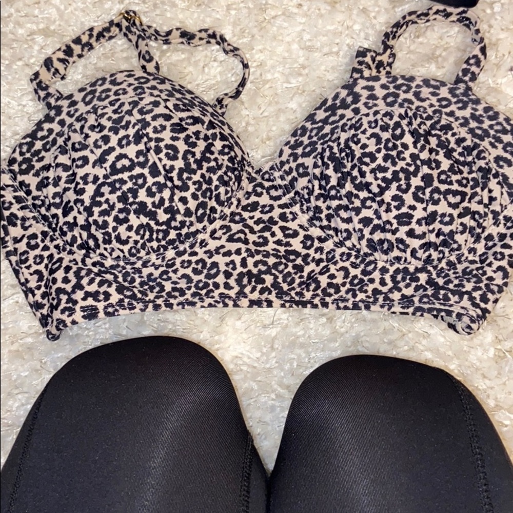 Cheetah swimsuit top